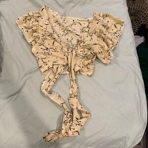 Cute yellow crop top